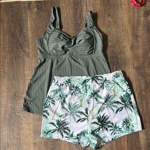 Green Palm Tree Print Women's Swim Set